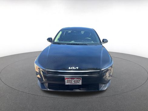 Used 2025 Kia K4 LXS image 2