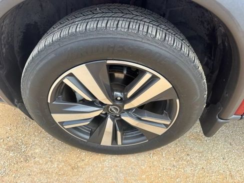 Used 2023 Nissan Rogue SL w/ SL Premium Package FWD image 23