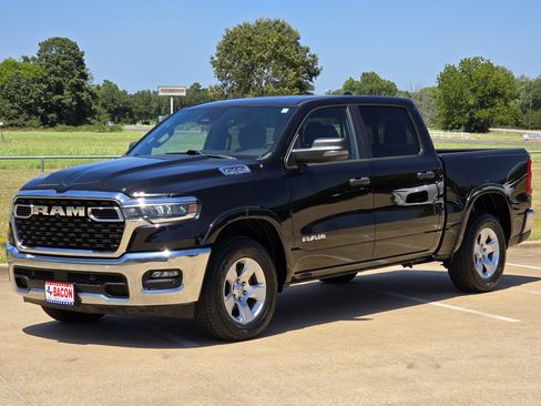 Used 2025 RAM 1500 Big Horn AWD/4WD image 1