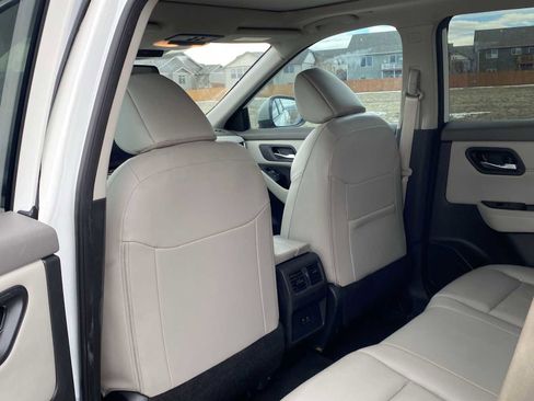 Used 2023 Nissan Rogue SL image 33