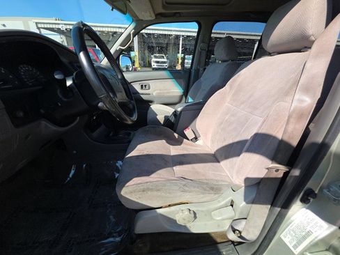 Used 2002 Toyota 4Runner SR5 RWD image 6