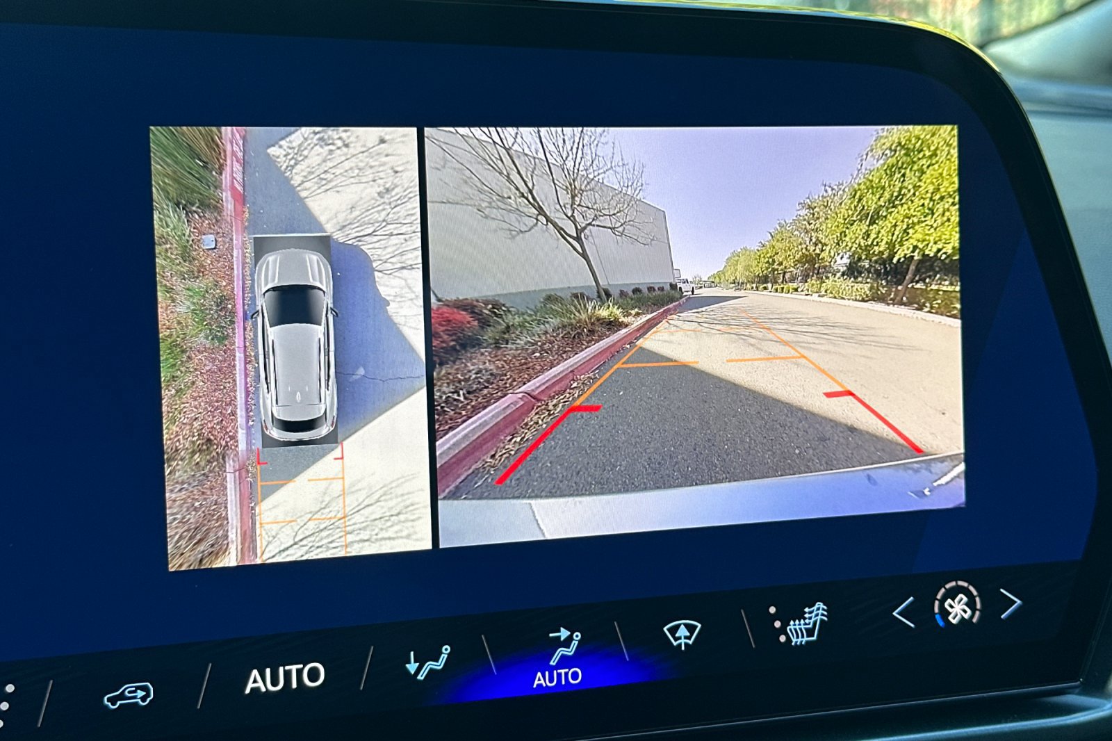 Used 2024 Chevrolet Equinox EV RS AWD/4WD image 27