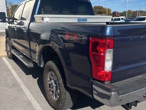 Used 2019 Ford F250 XLT w/ XLT Premium Package image 9