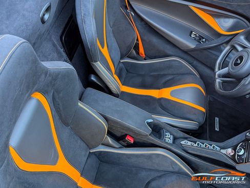 Used 2022 McLaren 720S Spider image 37