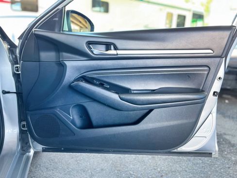 Used 2021 Nissan Altima 2.5 SV FWD image 51
