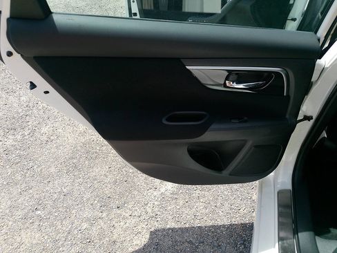 Used 2014 Nissan Altima 2.5 S FWD image 30