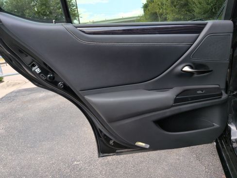 Used 2020 Lexus ES 350 w/ Premium Package FWD image 36