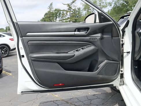 Used 2019 Nissan Altima 2.5 Platinum AWD/4WD image 32