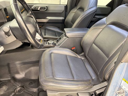Used 2023 Ford Bronco Badlands AWD/4WD image 5