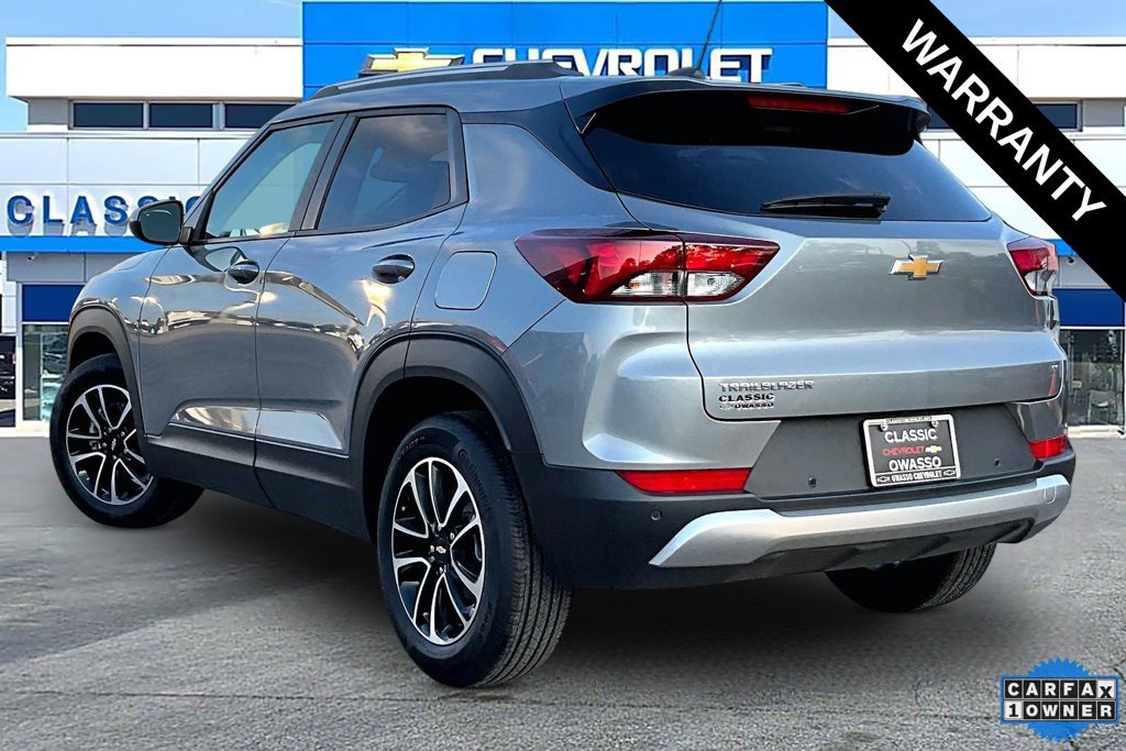 Used 2026 Chevrolet TrailBlazer LT w/ Convenience Package FWD image 3