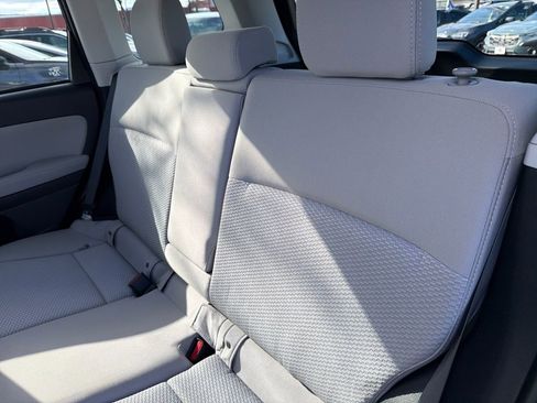 Used 2015 Subaru Forester 2.5i Premium w/ All-Weather Package image 24