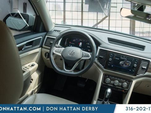 Used 2022 Volkswagen Atlas SE w/ Black Wheel Package AWD/4WD image 17