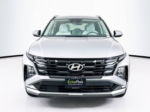 Used 2025 Hyundai Tucson SEL FWD image 2