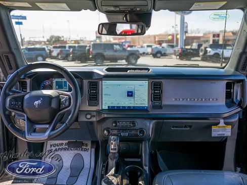 Used 2022 Ford Bronco Outer Banks AWD/4WD image 13