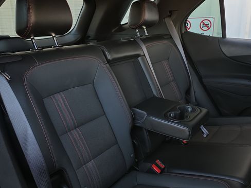 Used 2023 Chevrolet Equinox RS w/ LPO, Cargo Package image 30