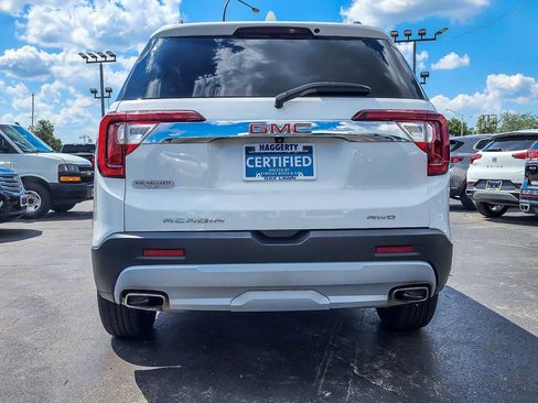 Certified 2023 GMC Acadia SLT image 4