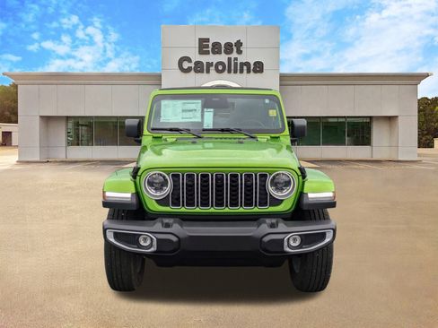 New 2026 Jeep Wrangler Unlimited Sahara AWD/4WD image 8