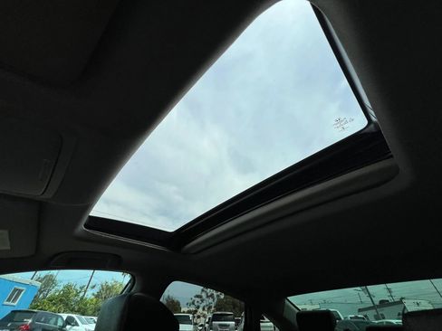 Used 2020 Honda Accord Touring image 12