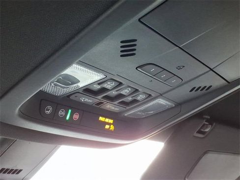 Used 2023 Buick Enclave Avenir w/ Avenir Technology Package image 22