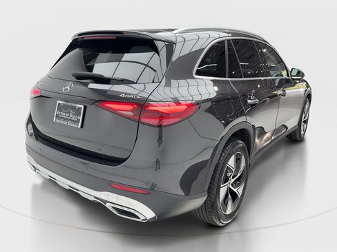 Used 2024 Mercedes-Benz GLC 300 4MATIC w/ Driver Assistance Package image 6
