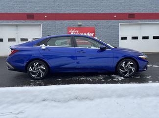 Used 2025 Hyundai Elantra SEL video 2