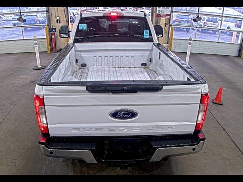 Used 2019 Ford F250 XLT w/ XLT Value Package image 16