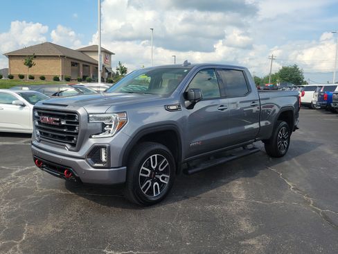 Used 2021 GMC Sierra 1500 AT4 w/ AT4 Value Package AWD/4WD image 2