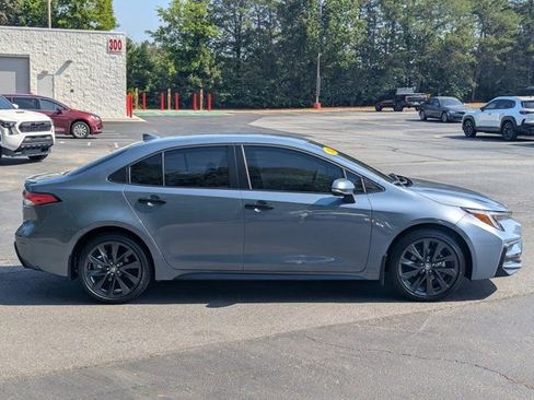 Used 2026 Toyota Corolla SE w/ SE Package FWD image 8