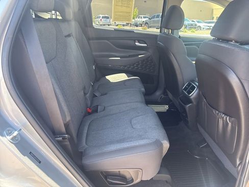 Used 2020 Hyundai Santa Fe SEL AWD/4WD image 16