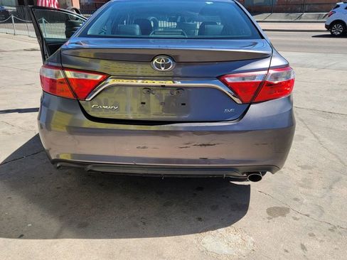 Used 2015 Toyota Camry SE image 9