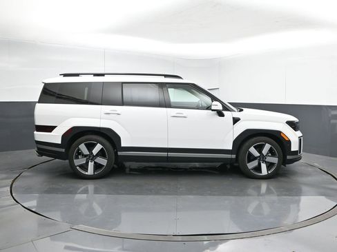 Used 2025 Hyundai Santa Fe Limited image 6
