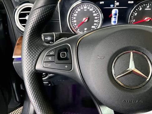 Used 2017 Mercedes-Benz E 300 4MATIC image 22