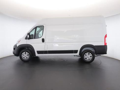 New 2024 RAM ProMaster 2500 w/ Quick Order Package 22G SLT image 19