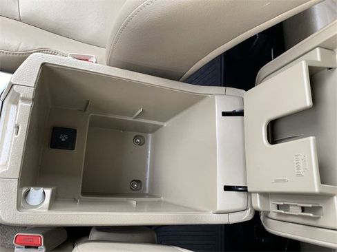 Used 2013 Toyota 4Runner Limited image 25