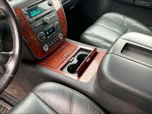 Used 2008 Chevrolet Avalanche LTZ image 17