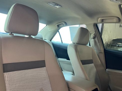 Used 2014 Toyota Camry LE FWD image 16