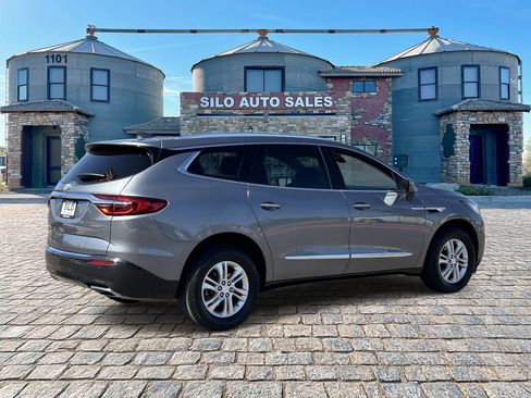 Used 2021 Buick Enclave Essence w/ Sound and Sites Package AWD/4WD image 4