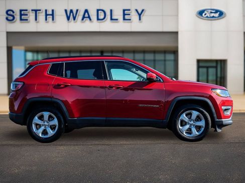 Used 2021 Jeep Compass Latitude FWD image 8