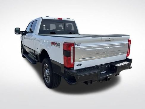 Used 2024 Ford F250 King Ranch w/ FX4 Off-Road Package AWD/4WD image 7