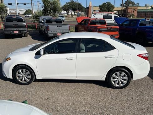 Used 2016 Toyota Corolla LE image 3