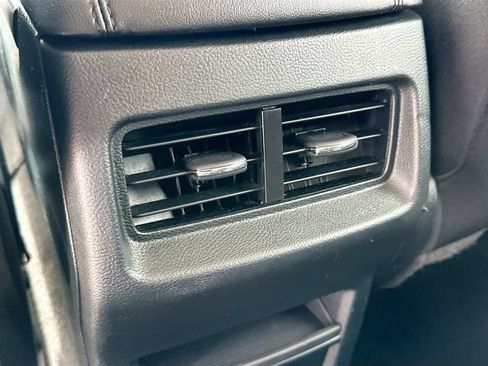 Used 2024 Ford Edge SE w/ Black Appearance Package AWD/4WD image 23