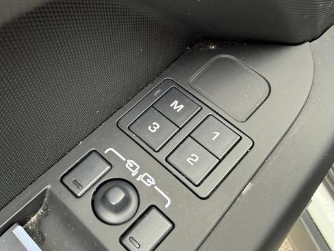 Used 2025 Land Rover Defender 110 S AWD/4WD image 21