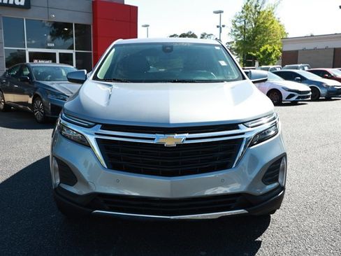 Used 2024 Chevrolet Equinox LT image 2