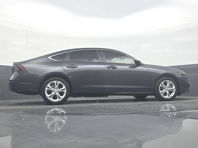 Used 2025 Honda Accord LX image 34