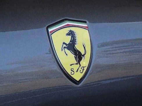 Used 2011 Ferrari California image 39