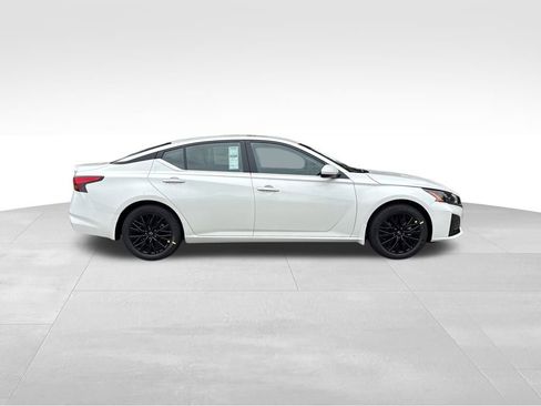 New 2025 Nissan Altima 2.5 SV w/ SV Special Edition Package image 5