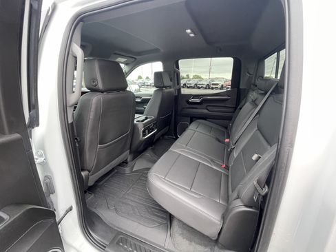 Certified 2023 GMC Sierra 1500 SLT w/ SLT Premium Package AWD/4WD image 17
