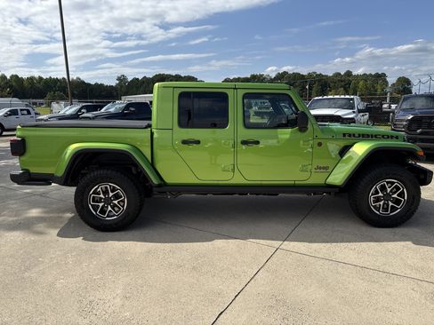New 2025 Jeep Gladiator Rubicon image 8