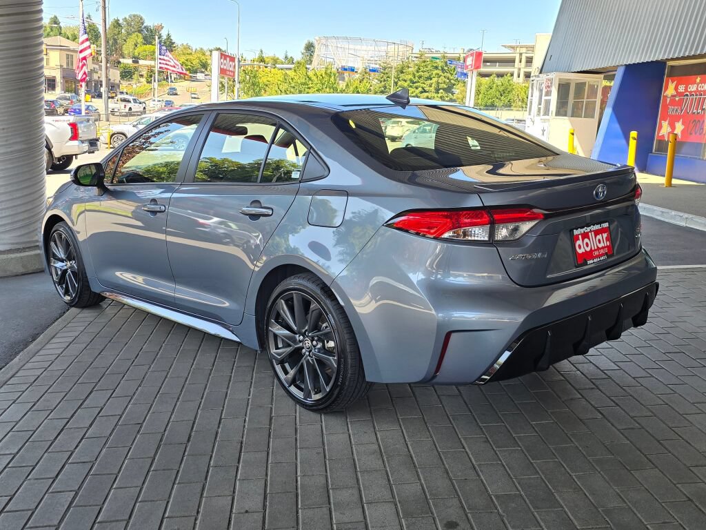 Used 2025 Toyota Corolla SE w/ SE Premium Package FWD image 7