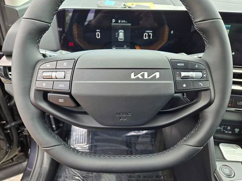 New 2026 Kia Sportage EX FWD image 16